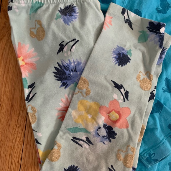 Girls 4T bundle - Picture 3 of 7